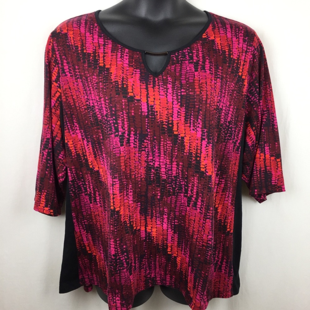 Petite Plus Metal Accent Key Hole Knit Top B10